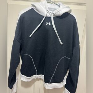 Under Armour Full Sleeve Women’s Size L